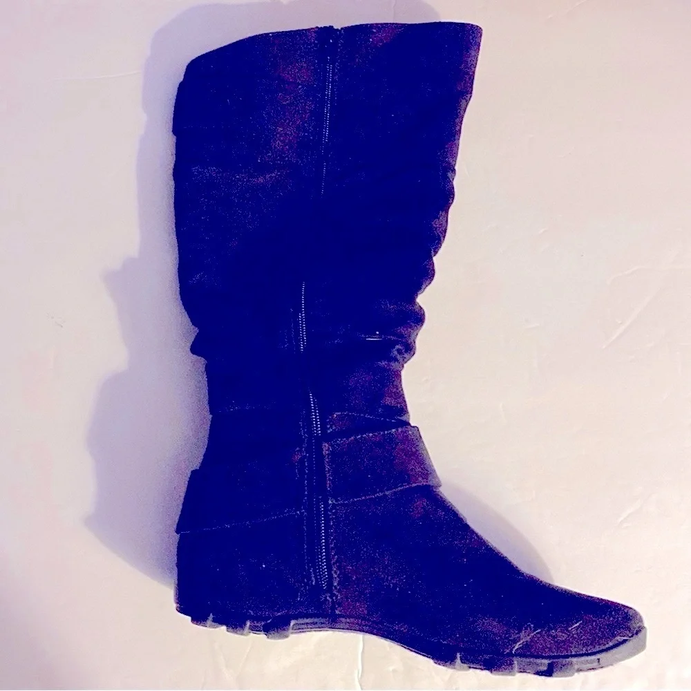 UNR8ED Skarlette Slouch Boots, NWOT,Riding, Faux Suede, Full Zip,Sz 7.5, Neutral